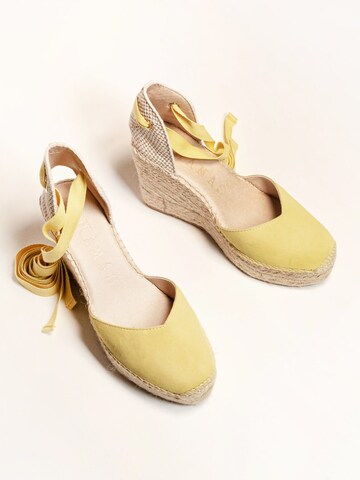 Alhamas Sandals 'Alpargata' in Yellow