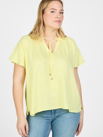 Lovely Sisters Blouse 'Malle' in Yellow: front