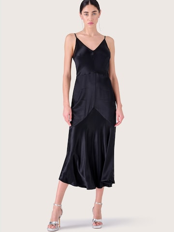 Robe de soirée Camomilla en noir : devant
