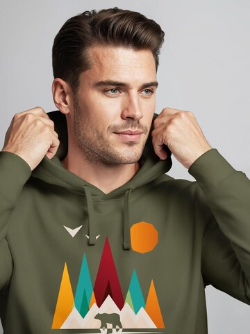Neverless Sweatshirt 'Berg Bär Polygon' in Green