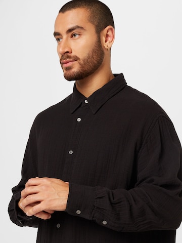 WEEKDAY Comfort fit Button Up Shirt in Black