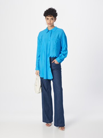 b.young Blouse 'Ihaliea' in Blauw