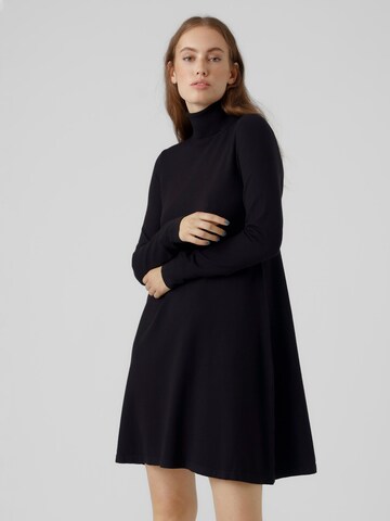 VERO MODA Úpletové šaty 'Happiness' – černá: přední strana