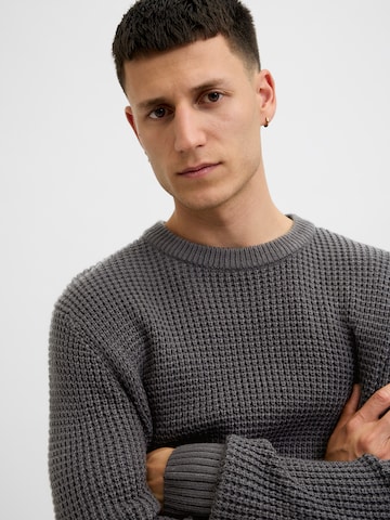Pulover 'JJGLOBAL' de la JACK & JONES pe gri
