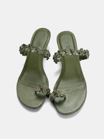 Pull&Bear T-Bar Sandals in Green