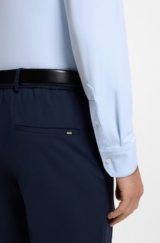 BOSS Comfort Fit Hemd in Blau