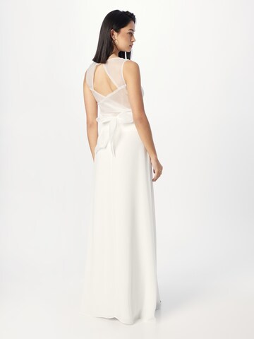 TFNC Společenské šaty 'DAINA' – bílá