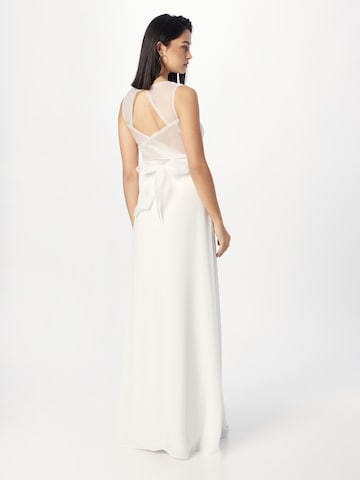 Robe de soirée 'DAINA' TFNC en blanc