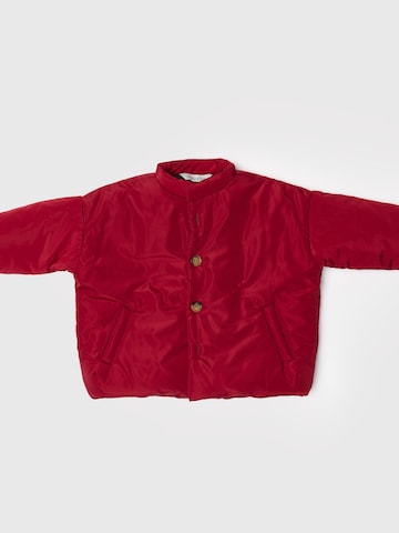 Maru + Bo Vinterjakke 'PADDED WEATHER-RESISTANT BOXY JACKET WITH BUTTONS' i rød