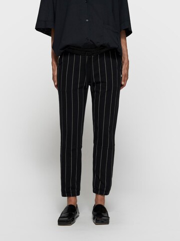 10Days Tapered Pants in Black: front