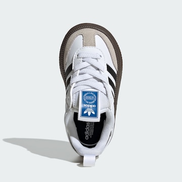 ADIDAS ORIGINALS - Sapatilhas 'Samba' em branco