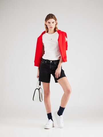 Tommy Jeans Regular Shorts 'MADDIE' in Schwarz