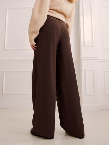 Wide leg Pantaloni con pieghe 'Avena' di Guido Maria Kretschmer Women in marrone