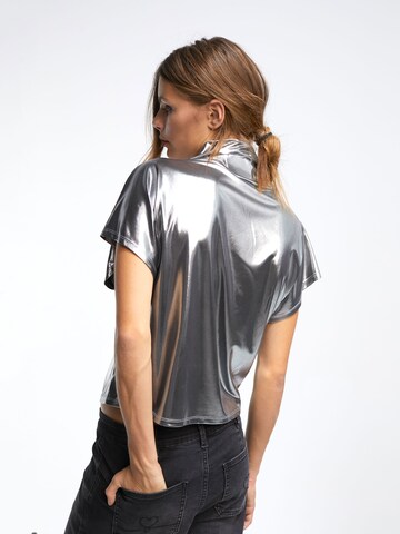 Lola Casademunt - Camiseta en plata