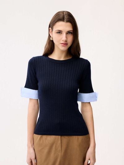 adl Trui in L in de kleur Navy, Productweergave