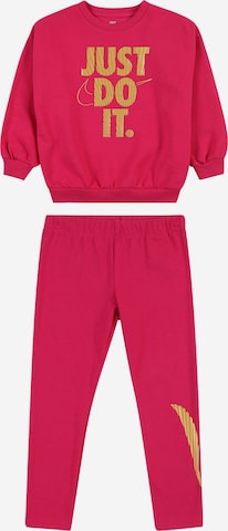 Nike Sportswear Joggingdragt i pink: forside