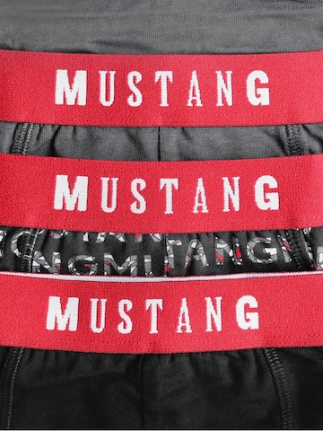 Boxer di MUSTANG in colori misti