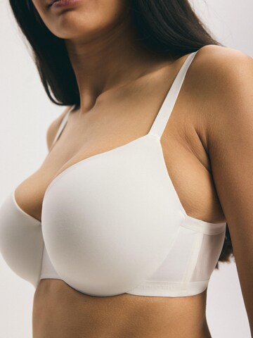 Classico Reggiseno 'Bügel-BH Basic, glatte Cups, geklebte Kanten' di ESOTIQ in beige