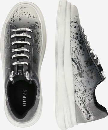 Sneaker low 'ELBA' de la GUESS pe gri