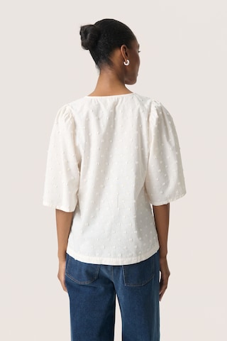 SOAKED IN LUXURY Blouse 'Sunela Felisia' in Wit