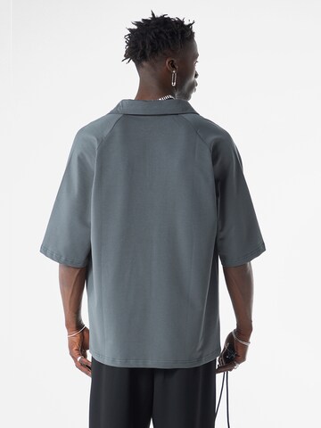 T-Shirt 'Christmas Rose' VAMOS CLO en gris
