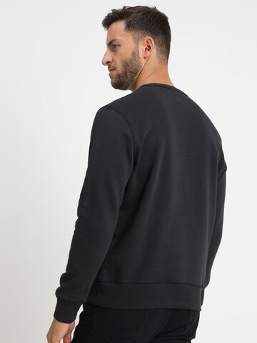 GAP Μπλούζα φούτερ σε μαύρο: πίσω