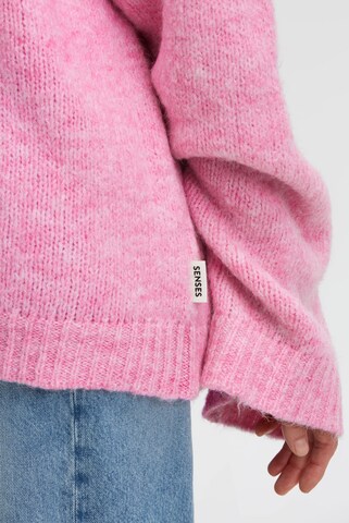 SENSES.THE LABEL Sweater in Pink