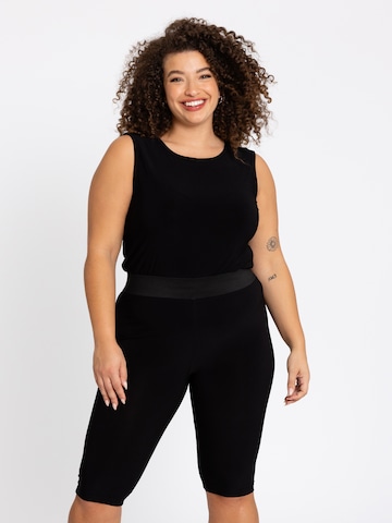 YOEK Skinny Leggings in Black: front