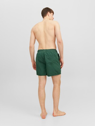 JACK & JONES Badeshorts 'Fiji' in Grün