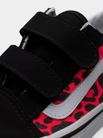 VANS Кроссовки 'OLD SKOOL V' в Ярко-розовый