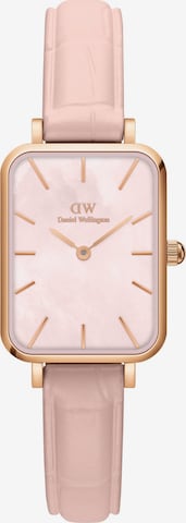 Daniel Wellington Analog Watch in Pink: front