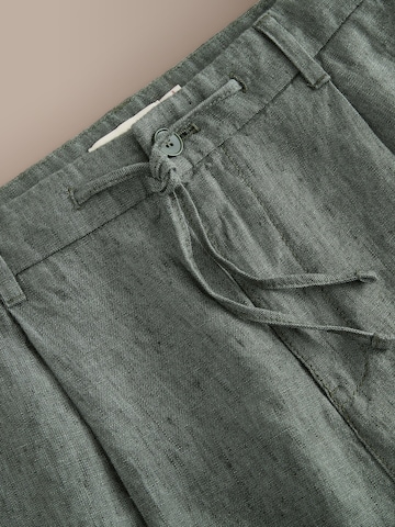 Next Regular Hose in Grün