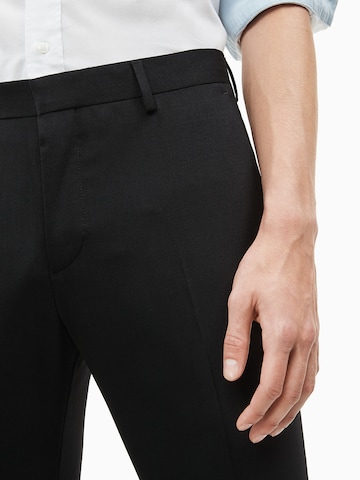 Calvin Klein Slim fit Pleated Pants in Black