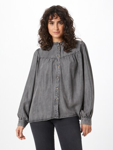 Camicia da donna di Sofie Schnoor in grigio: frontale