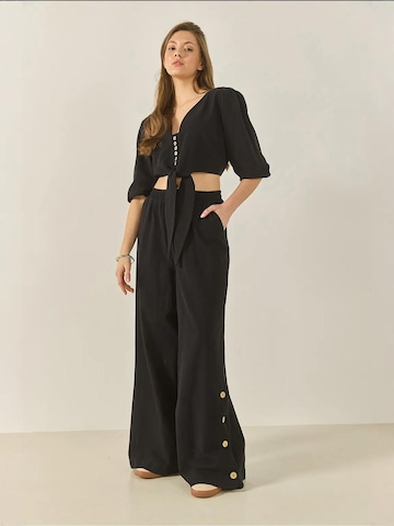 Completo pantalone di Bianco Lucci in nero