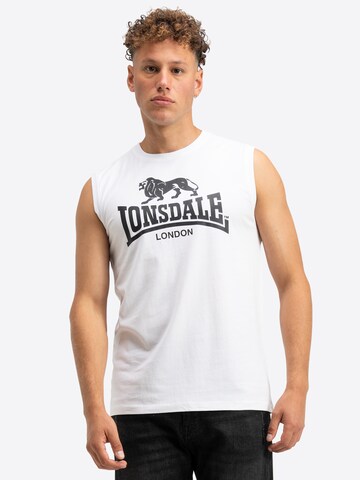 LONSDALE Футболка в Черный: спереди