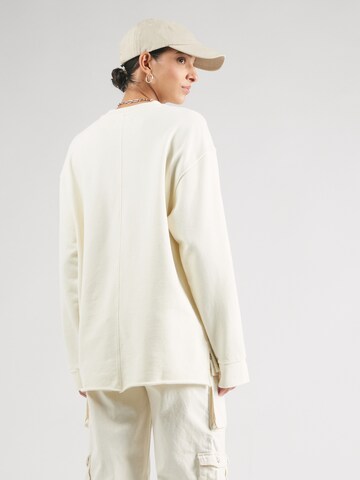 Sweat-shirt 'Studios' Superdry en blanc
