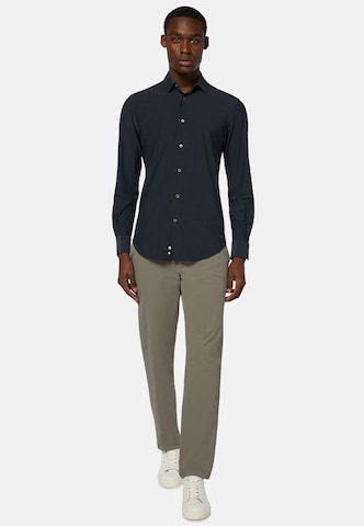 Coupe slim Pantalon chino Boggi Milano en gris