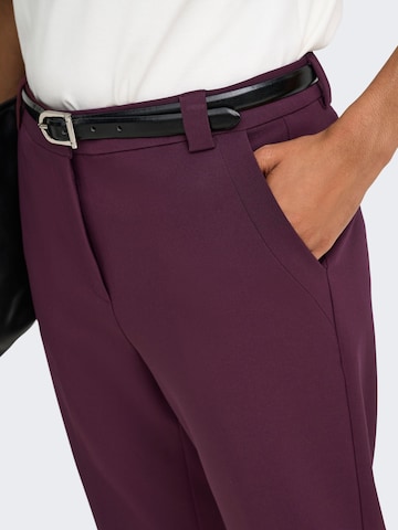regular Pantaloni di ONLY in rosso