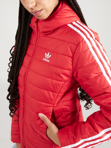 Giacca di mezza stagione 'ADICOLOR' di ADIDAS ORIGINALS in rosso