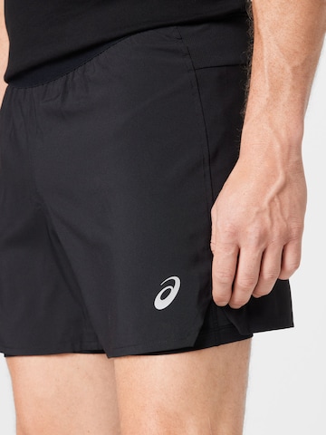 ASICS Regular Shorts in Schwarz