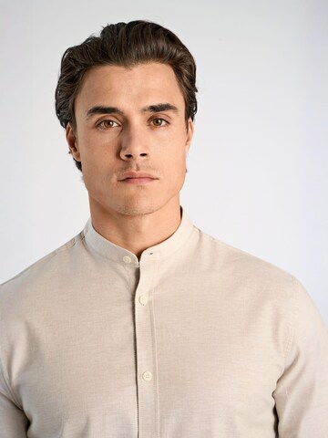 Regular fit Camicia di Lindbergh in beige
