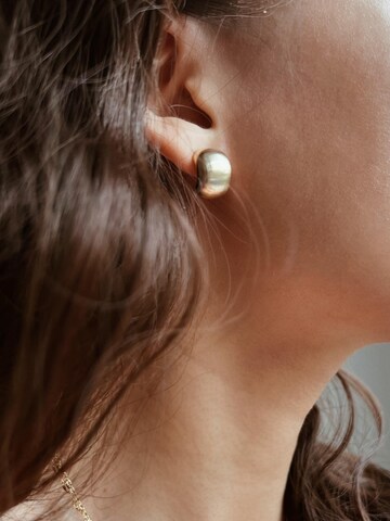 Kamakula Earrings 'Minimal Dome' in Gold