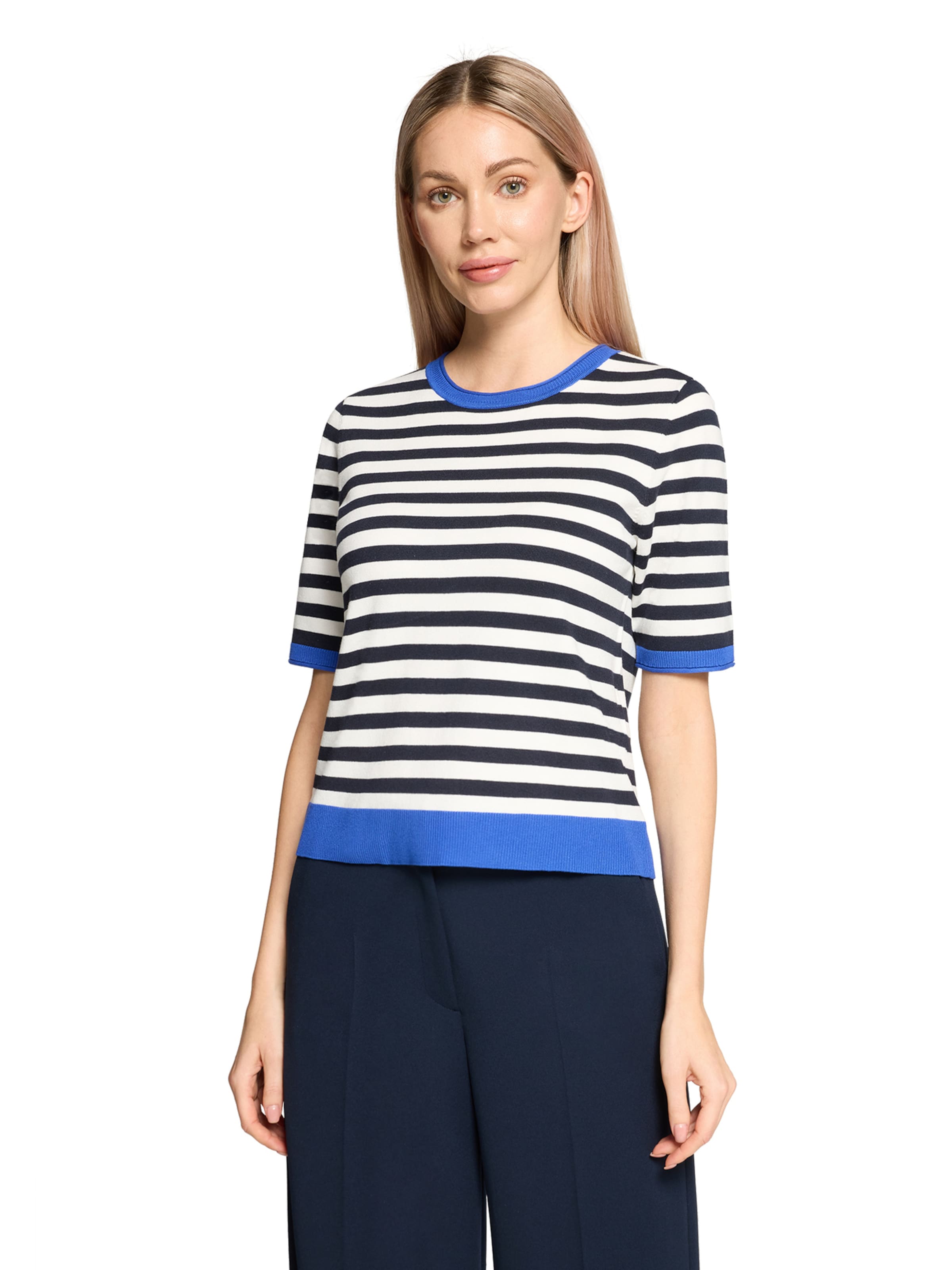 Betty Barclay Trui in Blauw: voorkant