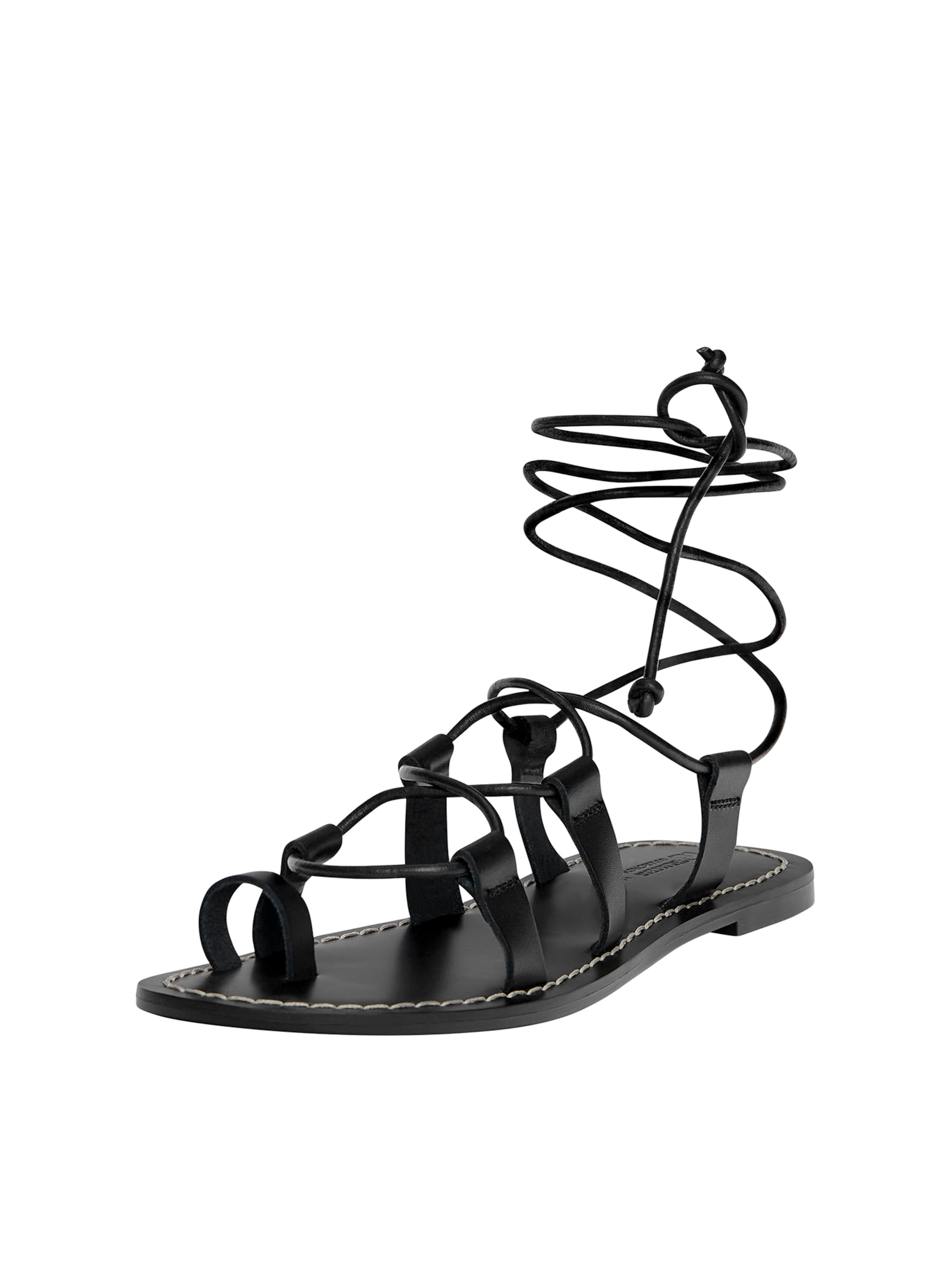 Pull&Bear Sandaalit värissä musta: etupuoli