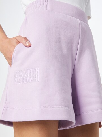 MADS NORGAARD COPENHAGEN Lużny krój Spodnie w kolorze fioletowy