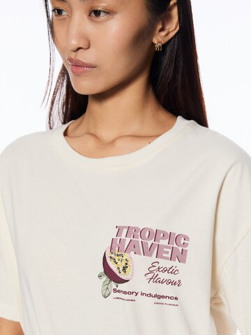 Pull&Bear T-Shirt in Beige