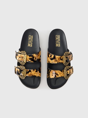 Versace Jeans Couture Pantolette 'FONDO ARIZONA DIS. SM1' in Schwarz