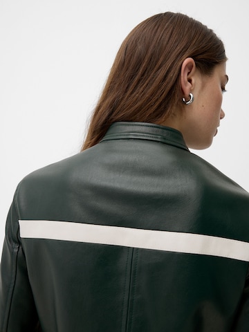 Bershka Přechodná bunda – zelená