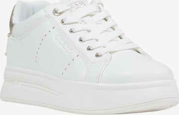 Sneaker bassa 'WESLI FLPWES ELE12' di GUESS in bianco: frontale